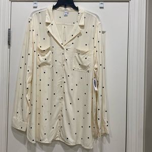 Old Navy NWT long sleeve button down blouse  Cream with black polka dots Size XL